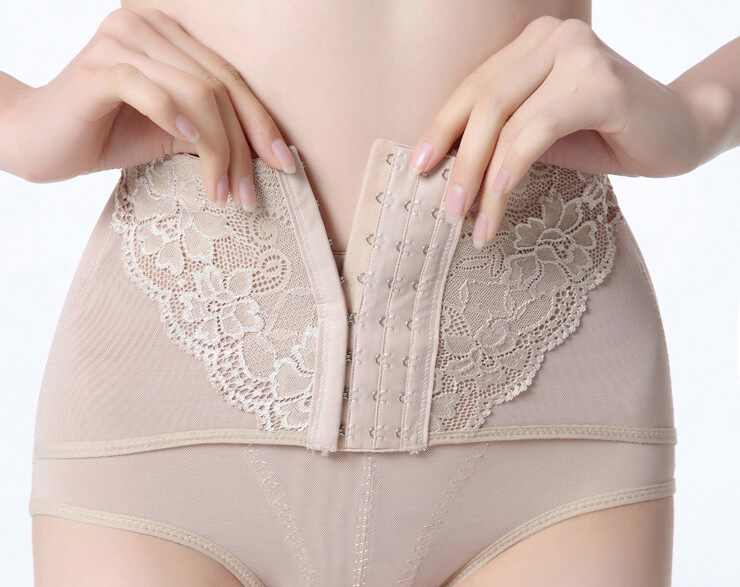body amincissant luxueux en soie Ice - Ref 679231 Image 21