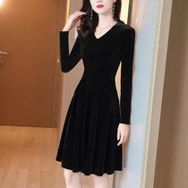 Golden Velvet Dress High-end Western Style Autumn and Winter 2021 New Temperament Vintage Long Sleeve Black Slim Small Black Skirt