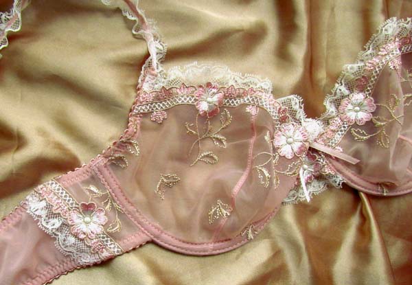 Sexy lưới thêu đính cườm thịt bột tòa cao cấp áo ngực đặt đồ lót áo ngực áo lót đúc