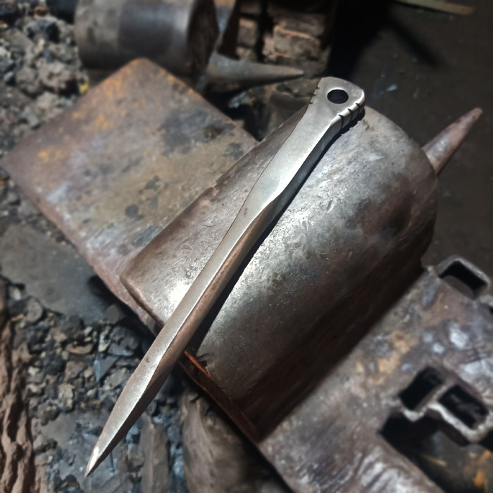 Manual adult practice outdoor straight-rotating steel needle throwing martial arts equipment Xiao Li flying needle darts self-defense hidden weapon