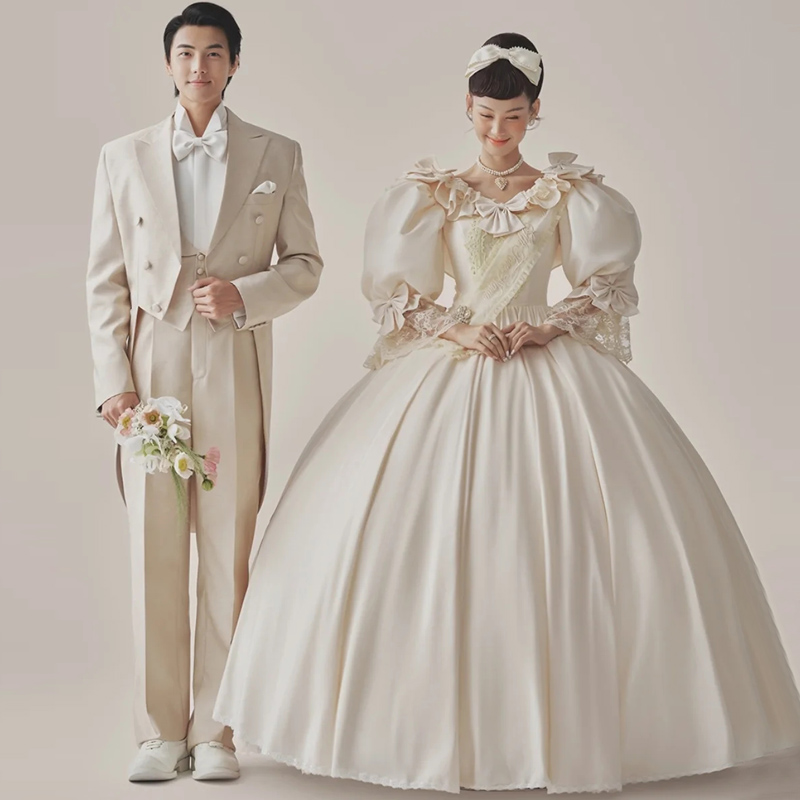 New photo gallery retro-themed antique writing authentic clothing European-style palace wedding photography photo gown dress fluffy