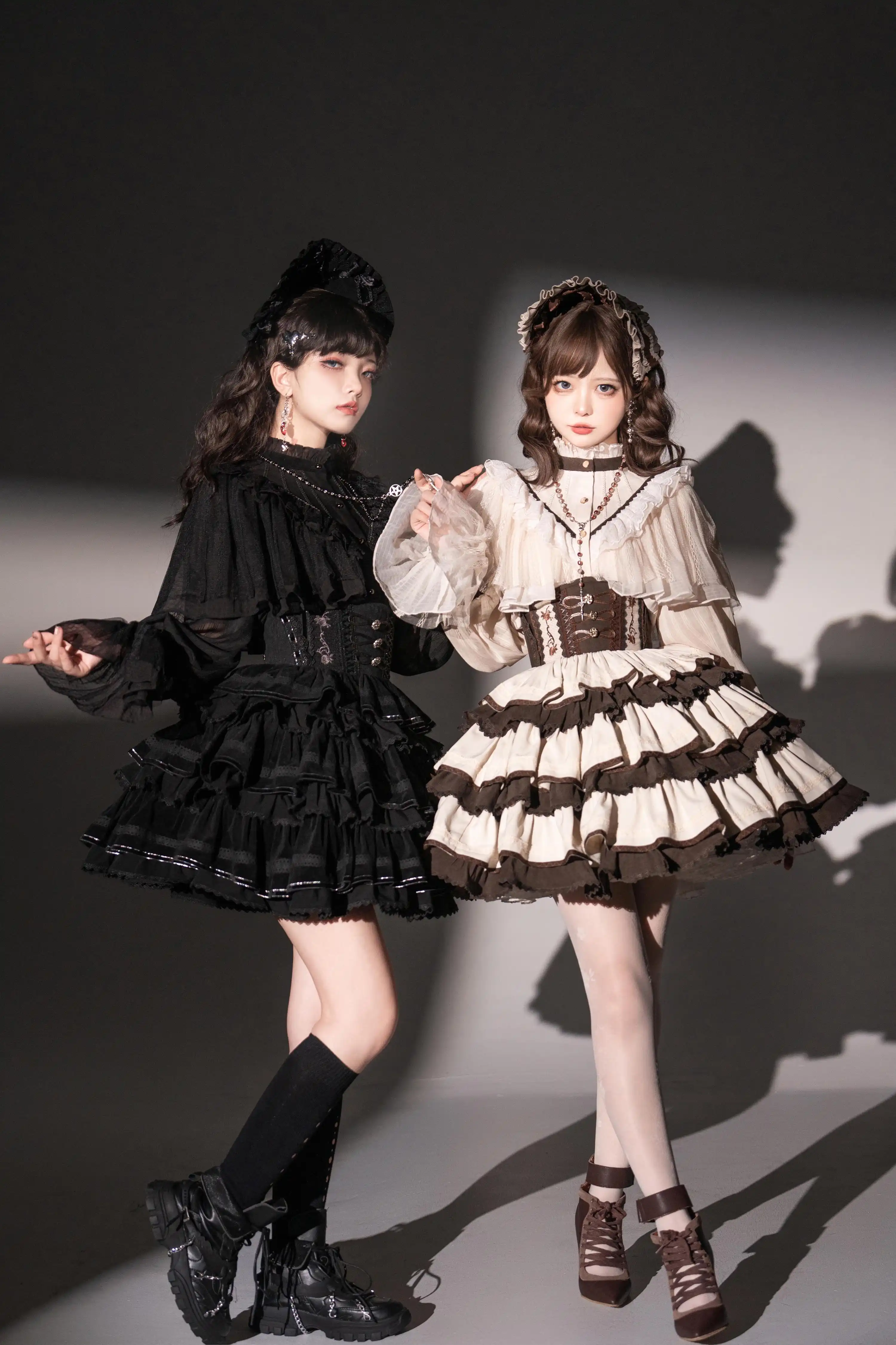 素心SUSIN原创日沉棘LOLITA设计衬衫搭配暗夜黑大地棕长款三段式半裙