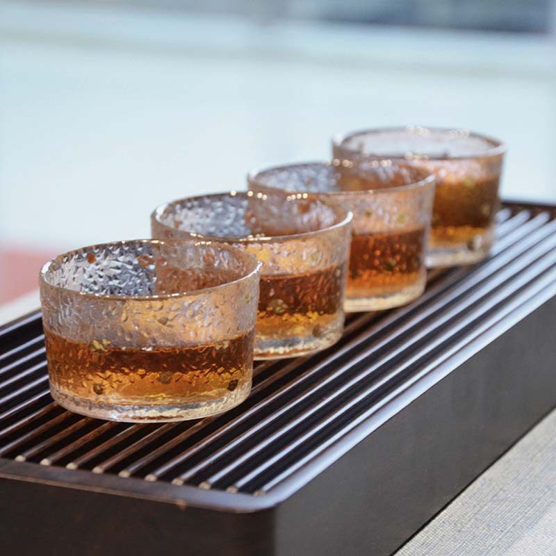 Japanese-style first snow 2 small tea cups with gold dots heat-resistant glass tea cups a cup of kung fu tea set fruit wine cup