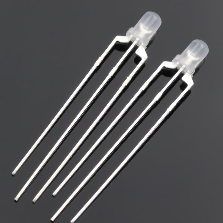 F3 3mm round head foggy two-color red-green red-blue two-color co-yin co-yang lamp beads directly into the LED LED led diode