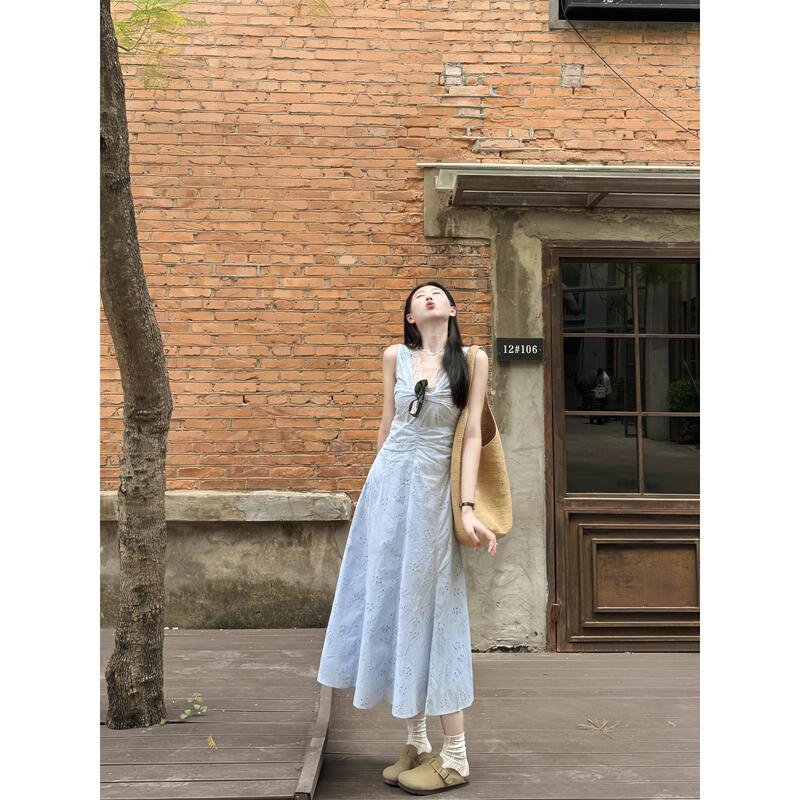 Summer's Stunning Blue Spaghetti Strap V-Neck Dress for Women, with a Flattering Waist Design, a Unique and Stylish Design That Makes You Look Slimmer