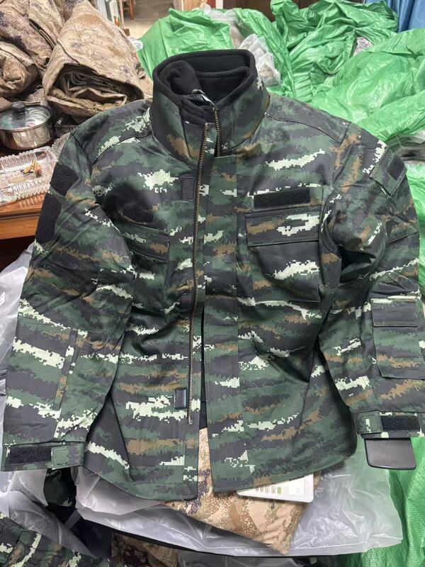 In Stock Old Goods Thickeneded Tiger Spot Winter Clothing Set, Outdoor Cold-Proof and Windproof Three-Piece Set, Film and Television Props.