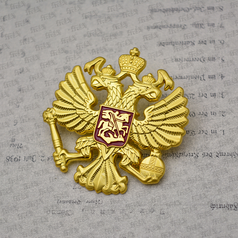 Soviet Russia double-headed eagle crown noble medal retro three-dimensional badge brooch