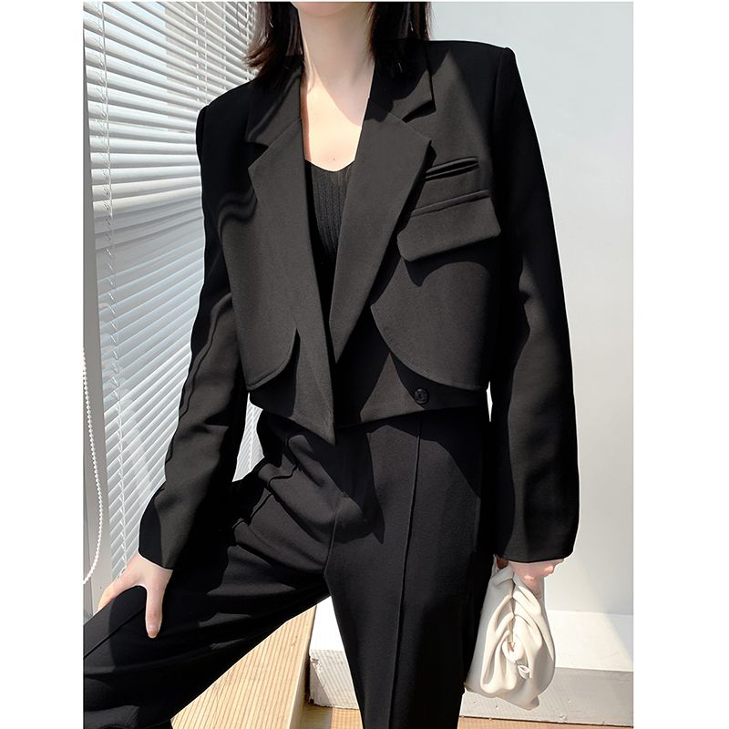 Personalized Small Blazer for Petite Women, New Autumn Style, High-End Black Short Casual Suit with Elegant Temperament
