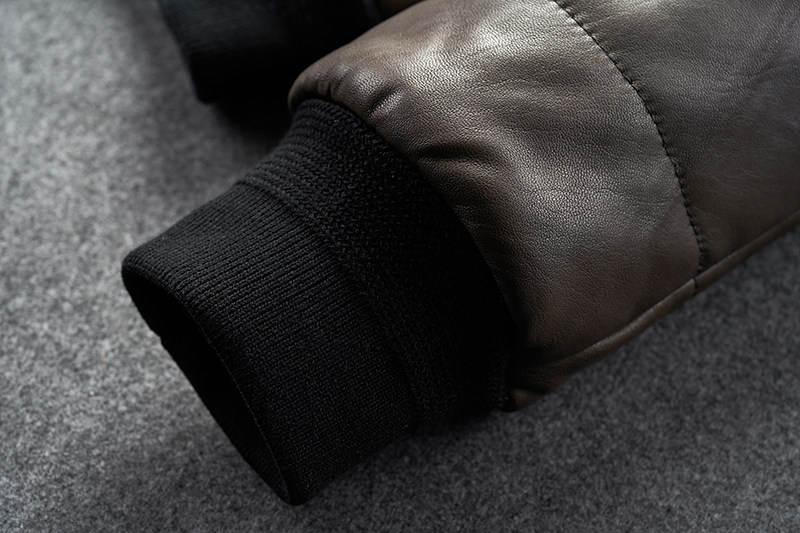 Удерживающая тепло куртка с пухом, Италия, из натуральной кожи, облегающий крой, увеличенная толщина 