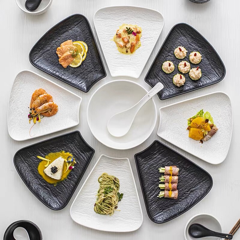 Household Reunion Dinner Platter Tableware Set, High-End Ceramic Plates, Hotel Presentation, New Year's Eve Dinner Round Table Fan-Shaped Plate