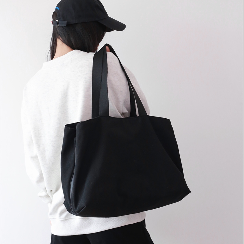 Japanese-Style Lightweight Waterproof Nylon Shoulder Bag, Simple Multi-Pocket Shopping Bag, Versatile Large-Capacity Commuter Tote Bag