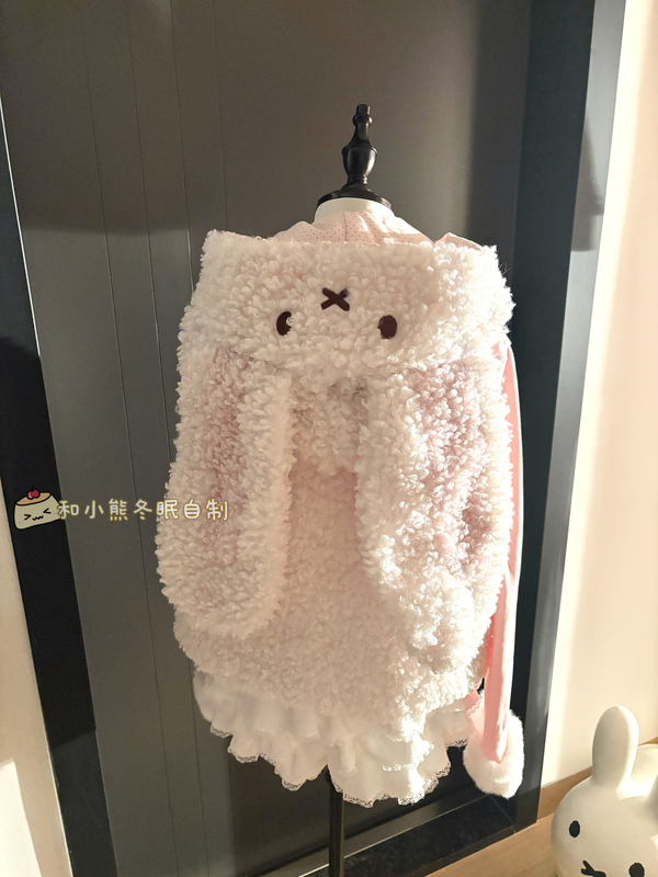 Sweet and Cute Miffy Rabbit Long-Eared Thickened Vest Jacket for Women, Suitable for Autumn and Winter, with Hood for Warmth
