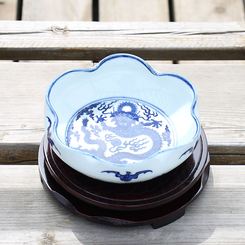 Jingdezhen ceramic fish tank desktop ornaments feng shui blue and white large gold-raising round fish tank turtle water lily lotus pot