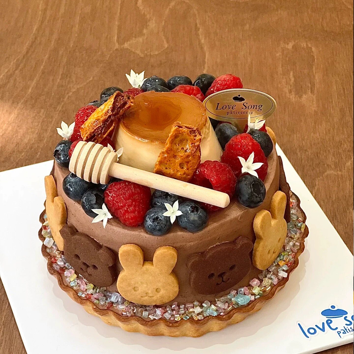 如何用碱水焦糖巧客芳巧克力小熊星星摆件装饰森系饼干蛋糕?