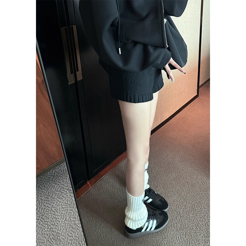 Knitted Black Shorts for Women, Slim Fit, Wide-Leg Pants, Autumn and Winter Straight-Leg Thickened Wool Elastic Waist Casual Pants