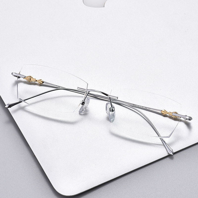 With frameless glasses pure titanium wild myopia men and women models can be equipped with the degree of prime temperament fashion trimming finished glasses