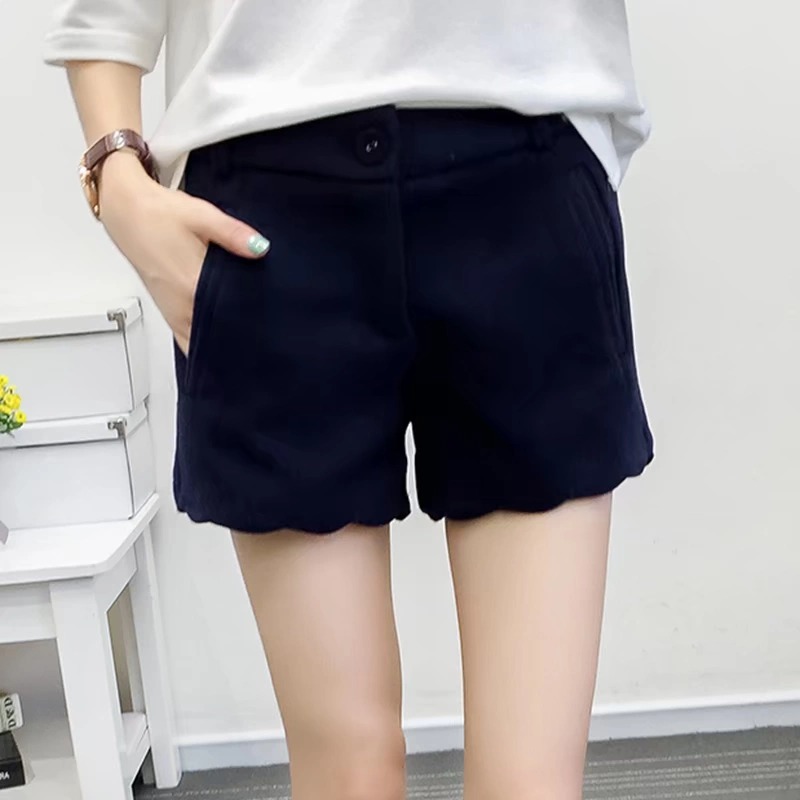 Quần short len ​​nữ mùa thu đông 2018 Phiên bản Hàn Quốc có phần gợn sóng dày là quần lửng và giày len nữ.
