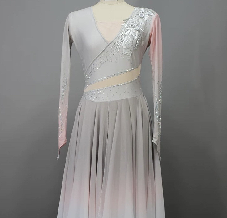New Classical Dance Costume for Women, Elegant and Graceful, Similar to the Performance Costume from the Show, with a Large Skirt