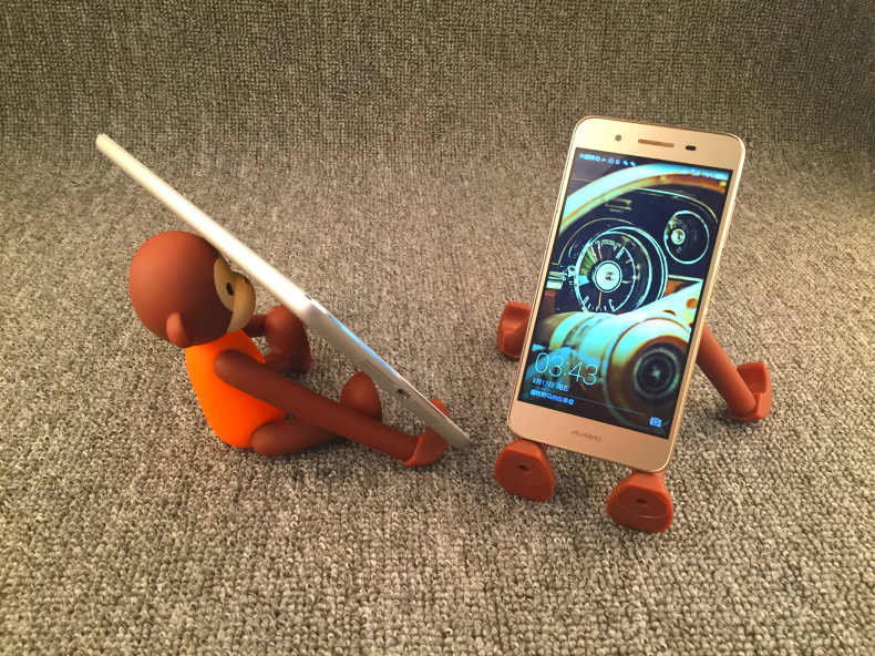 Armor King Cute Monkey Toy Adjustable Digital Support for 3.5-6 inch Phones & 7-10 inch Tablets