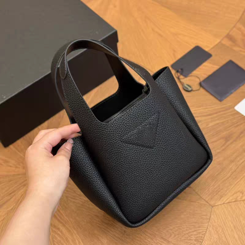 Korean Style Casual and Versatile Spring and Summer New Black Vegetable Basket Women's Bag Fashion Handbag Wrist Bag Hand Bag
