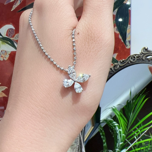 Бриллиантовая искусственная подвеска, золото 750 пробы