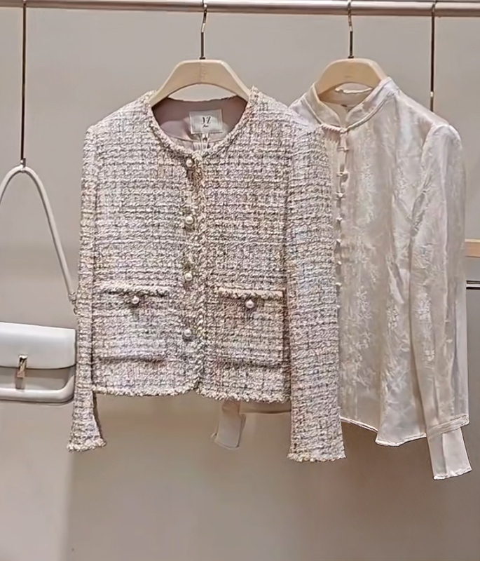 Jygc40531 Same Style as in Shopping Malls 2026 Spring Elegant Commuting Tweed Short Jacket in Chanel Style 1980