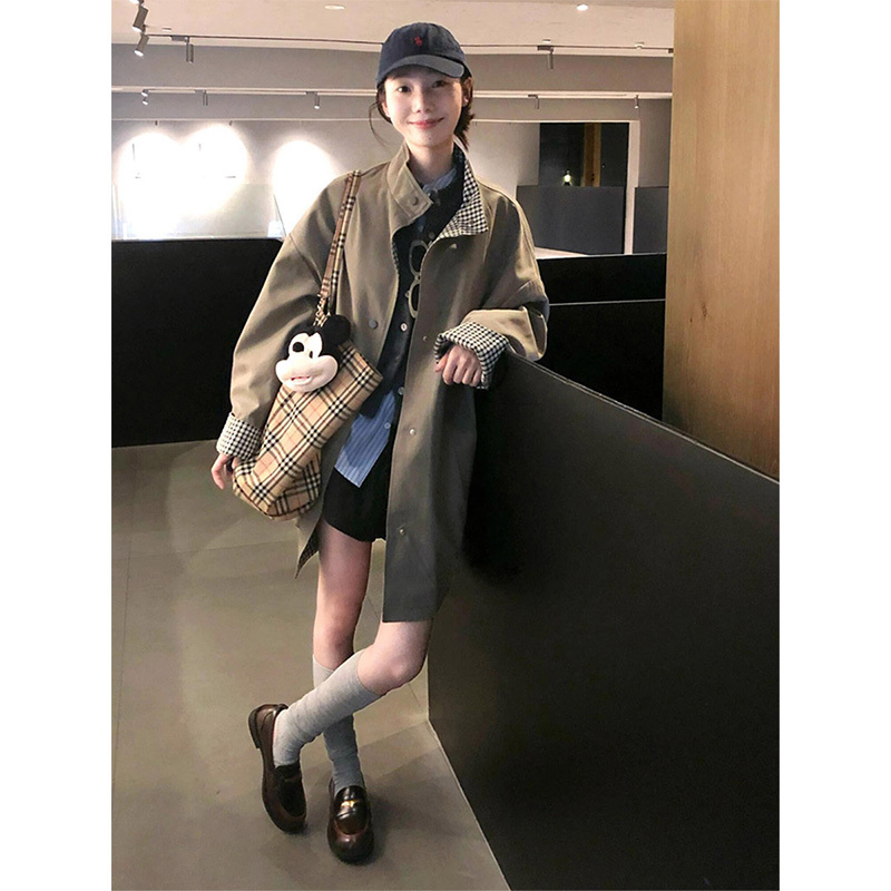 Japanese Retro Stand-Collar Short Plaid Lining Trench Coat, Super Stylish, Casual Versatile, Lazy Style, Reversible Jacket for Women Japanese Retro Stand-Collar Short Plaid Lining Trench Coat, Super Stylish, Casual Versatile, Lazy Style, Reversible Jacket for Women