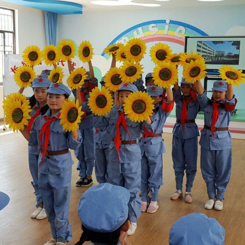 Dance Props Sunflower Emulation Flower Games Admission Nursery Stage Performance Handflower Hand with sunflower