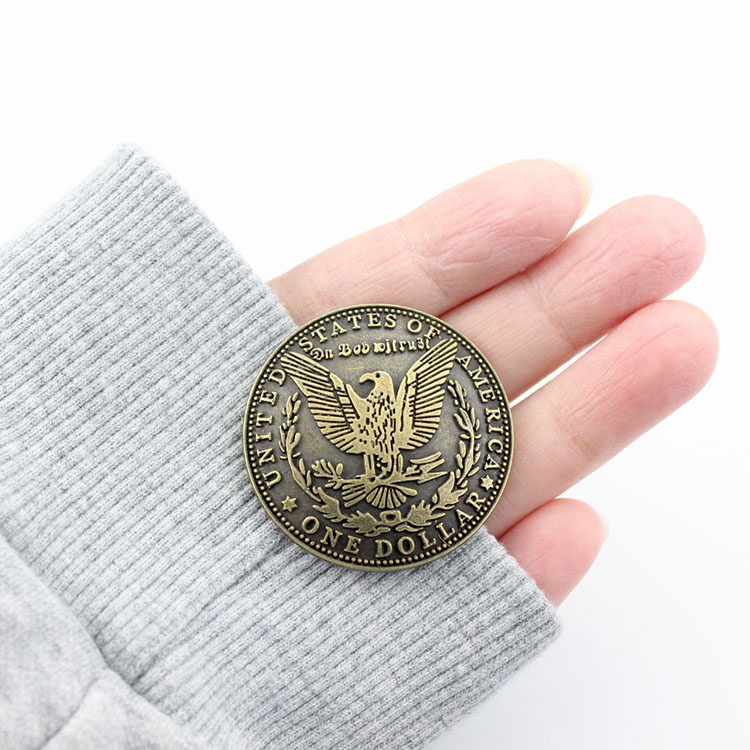 38mm Flying Eagle Screw Fashion Leather Clothing Accessories Case Hat Shoes and Belt Wallet Coin Carved Decoration