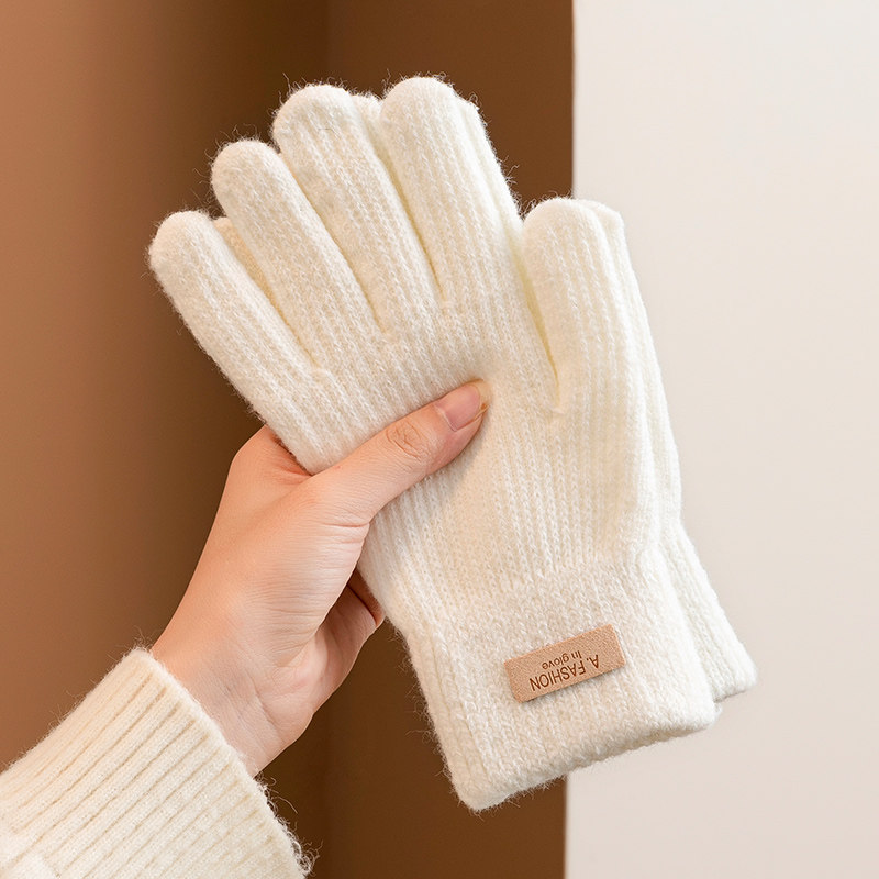 Cute Touchscreen Plush Knitted Five-Finger Gloves for Women, Winter Warmth, Fleece Lined, Thickened, Suitable for Students Cycling and Protecting Against the Cold