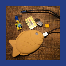 Snapper burn charging treasure 8000 mAh mobile power supply Cute lightweight and durable charging treasure suitable for Apple Android