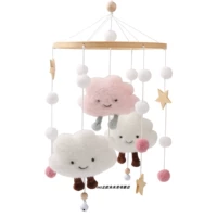 Розовая игрушка на кроватку, облако