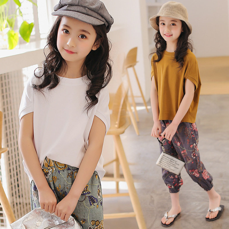 Children's suit 2021 summer new girls' bat sleeve suit big boy cotton and linen bloomers Western style two-piece suit