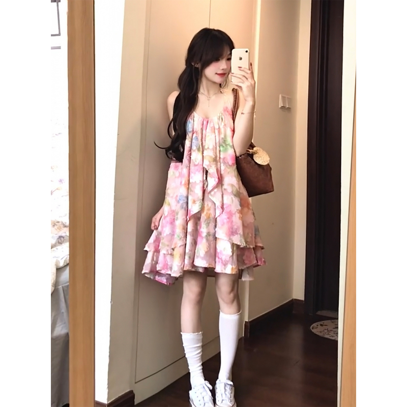 French-Style Floral Halter Neck Dress for Girls, Summer Vacation Style, Backless, Irregular Design, Stunning Short Dress with Straps French-Style Floral Halter Neck Dress for Girls, Summer Vacation Style, Backless, Irregular Design, Stunning Short Dress with Straps
