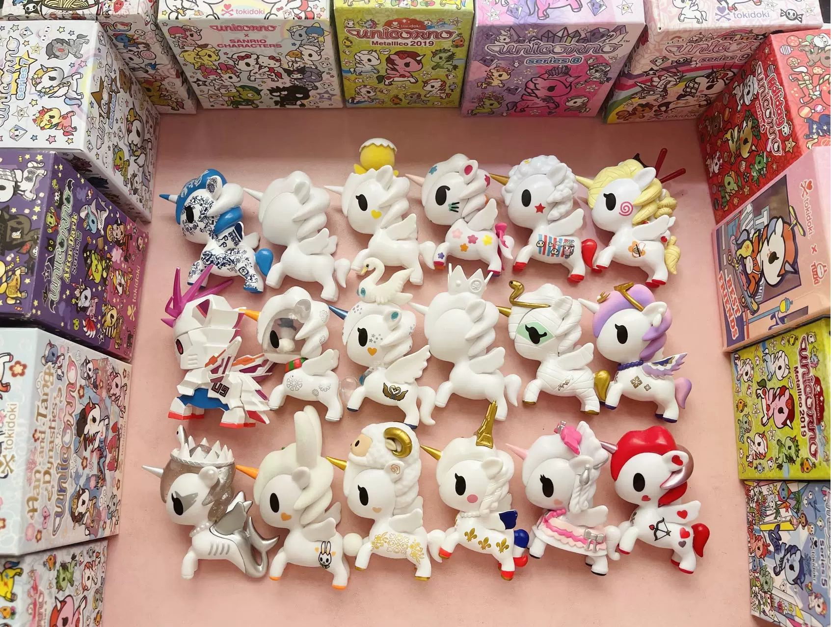 Tokidoki единорог зверь слепой ящик белый чистый морской кролик лебедь снеговик садовник радуга