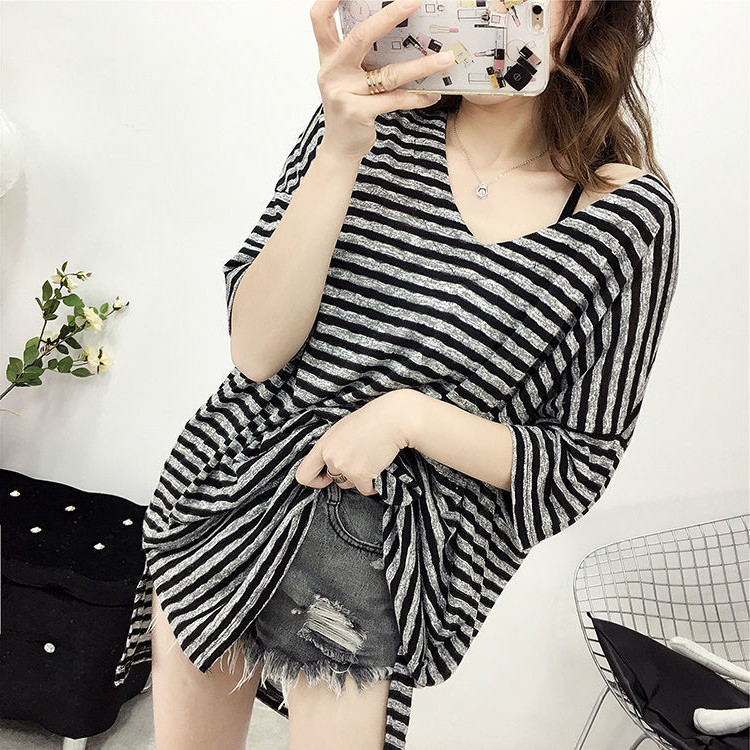 300 catty size striped T-shirt female medium length version loose V collar display slim short sleeve Korean version 240 catty open fork undercoat