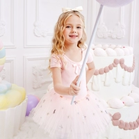 Светло-розовый