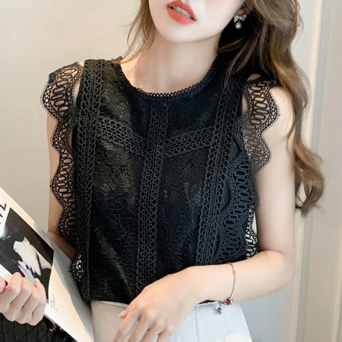 European Style Black Lace Blouse for Women, 2026 Summer New Fashion, Wavy Edge, Sleeveless, Hollow-Out, Stylish Top