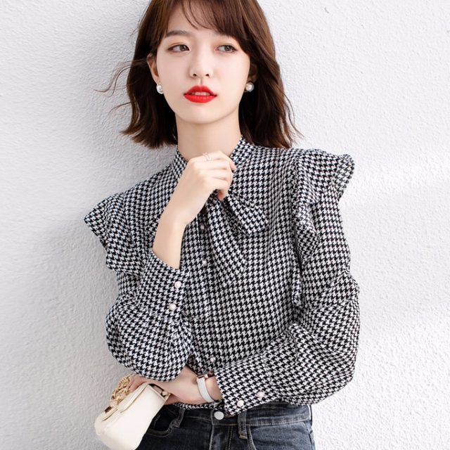 Autumn 2021 new item women's fashion long-sleeved plus velvet shirt, ladies chiffon top, foreign style bottoming shirt autumn and winter