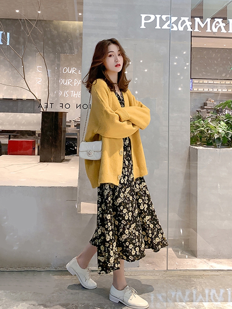 Pregnant woman's fall suit the new fat sister to be thin wearing a hitch-cut-age crummy and a two-piece style suit
