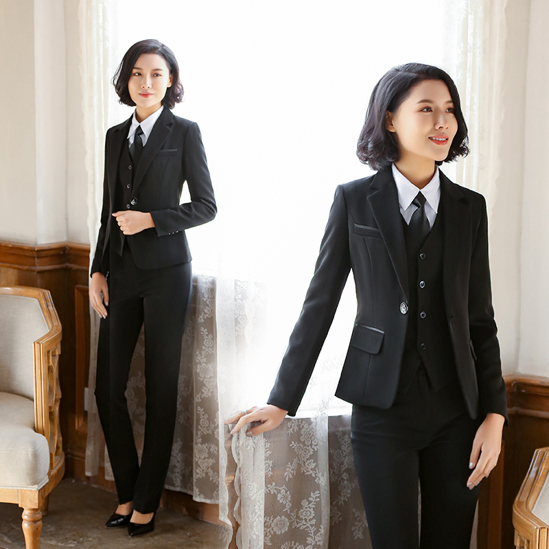 Tailleur femme - Ref 3244982 Image 1