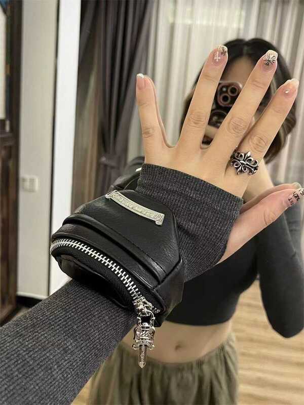Authentic Black Fashion Pu Wrist Bag, Niche Style for Trendy Girls, Chain 2026 New Model Waist Bag, Sweet and Cool Coin and Earphone Pouch Authentic Black Fashion Pu Wrist Bag, Niche Style for Trendy Girls, Chain 2026 New Model Waist Bag, Sweet and Cool Coin and Earphone Pouch