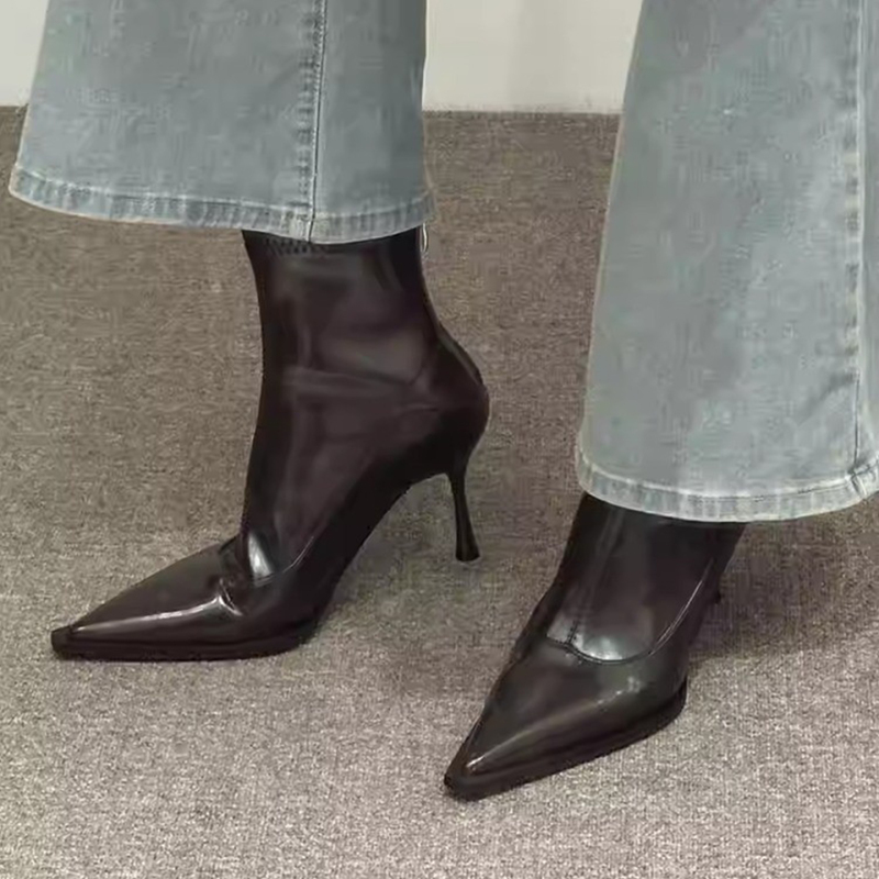 2025 Autumn/Winter Chelsea Slim Boots with Thin Heels, High Heels, Pointed Toe, Elegant Soft Leather, Back Zipper, Korean Style High Heel Short Boots