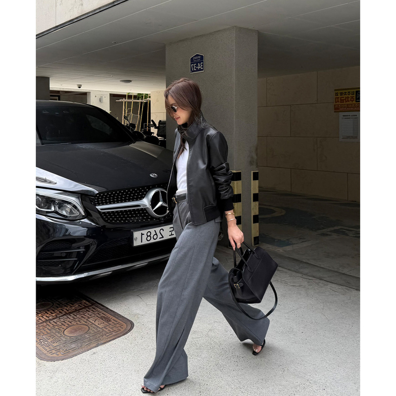 2026 Autumn New High-End Sheepskin Slim Fit Luxurious Sheep Leather Stand Collar Baseball Jacket Leather Coat for Women