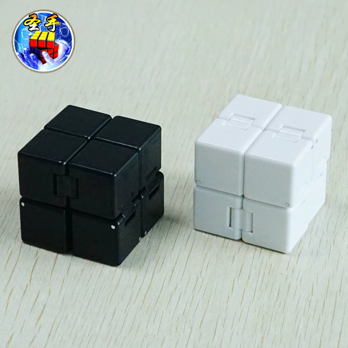 圣手 Unlimited Rubik's cube hyperactivity, smart toy, anti-stress