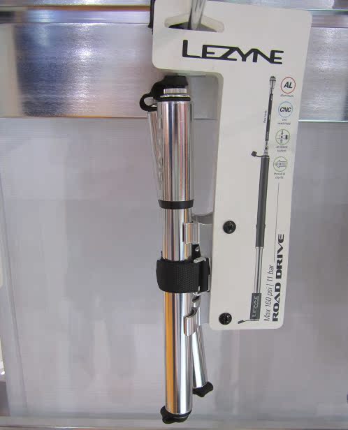 Pompe à vélo - Ref 2387356 Image 3