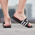 Adidas  giày nam nữ 2019 hè mới giày thể thao đi biển sandal dép màu đen và trắng - Dép thể thao