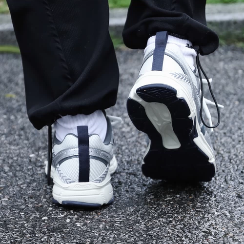 Mizuno, серебряная спортивная обувь