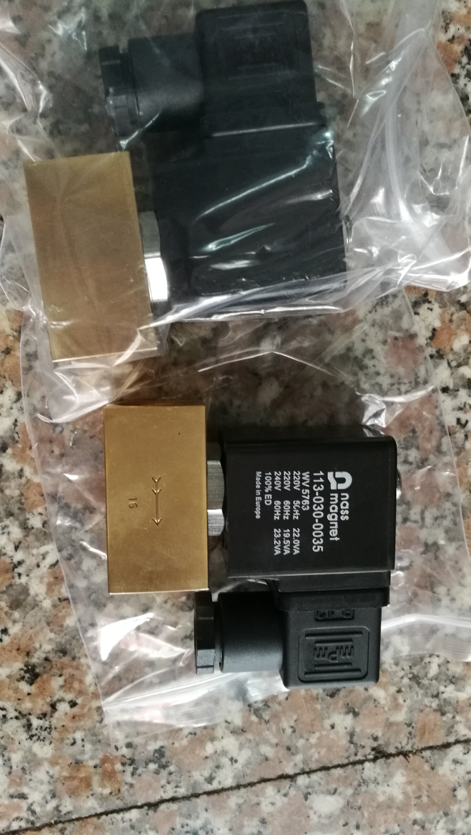 0543 00 1-00 BV5763 Germany Nice solenoid valve coil 113-030-0035 WV5763