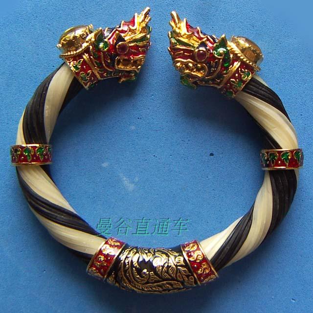 Thai vegetarian Thai style fine pinch silver decorated fiber bracelet Payanna black and white with inlaid treasure troll